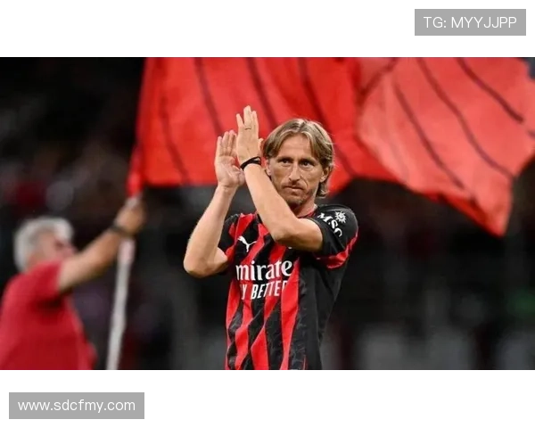 佩德里 vs 莫德里奇：中场组织风格与效率对比分析