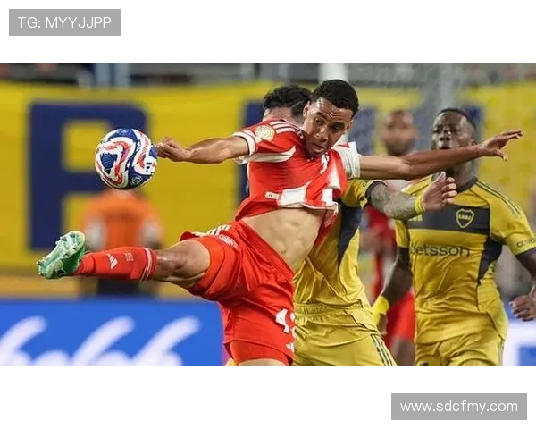 穆西亚拉 vs 克罗斯：中场控制力与技术传承对比分析