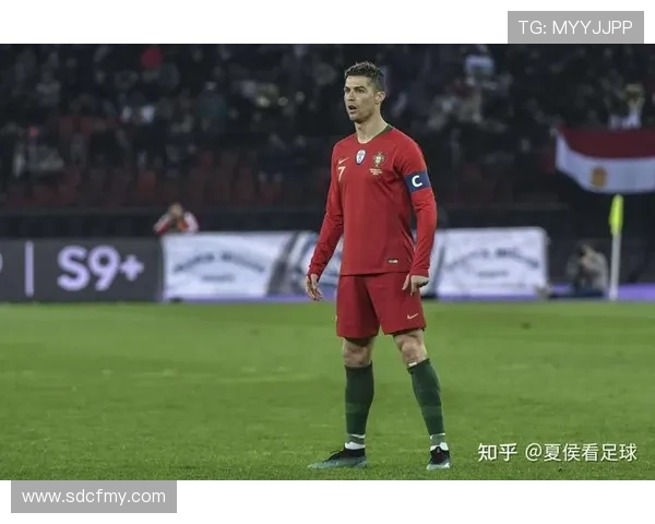 C罗与凯恩中锋能力对比：终结效率与战术角色差异解析